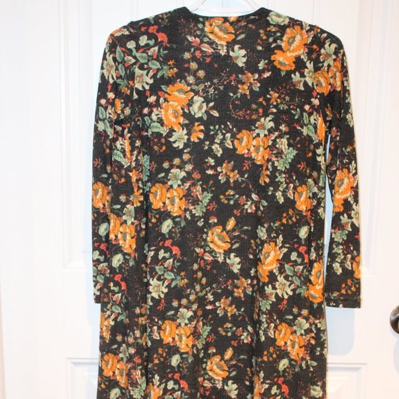 Lularoe Sarah Size XS BNWT Floral, Ribbed Pattern - Picture 2 of 5